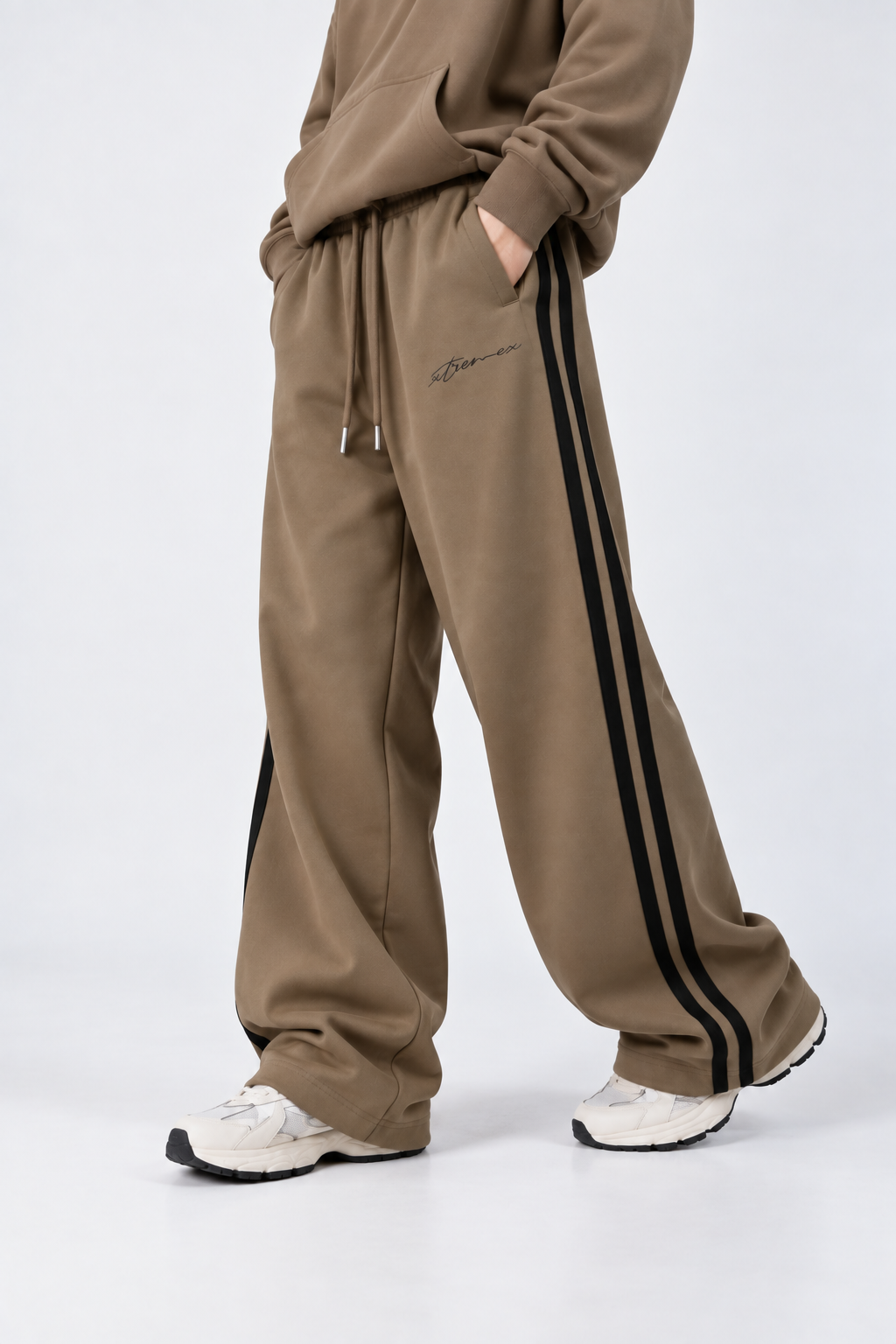 Image of Classic Stripe Jogger - Camel Brown