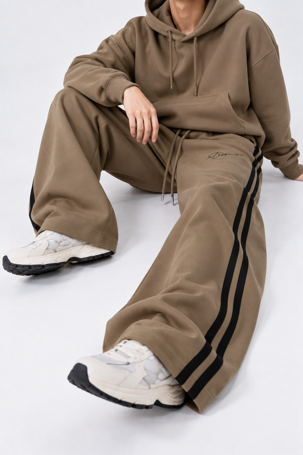 Classic Stripe Jogger - Camel Brown