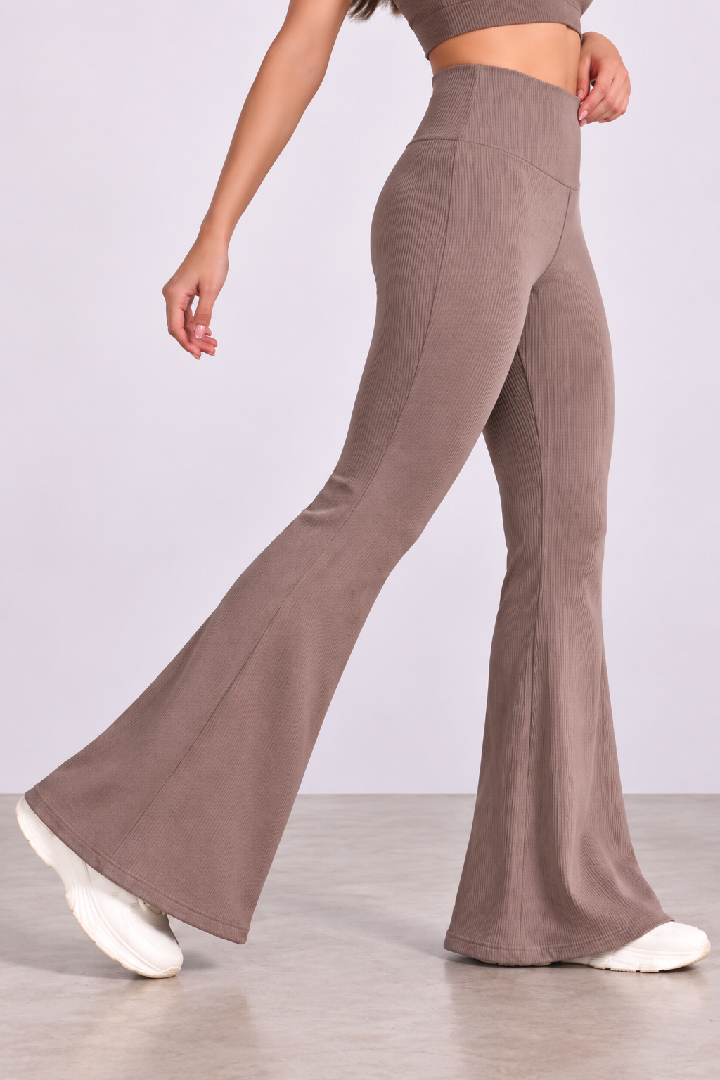 Image of Ribbed Flare Leggings - Mocha