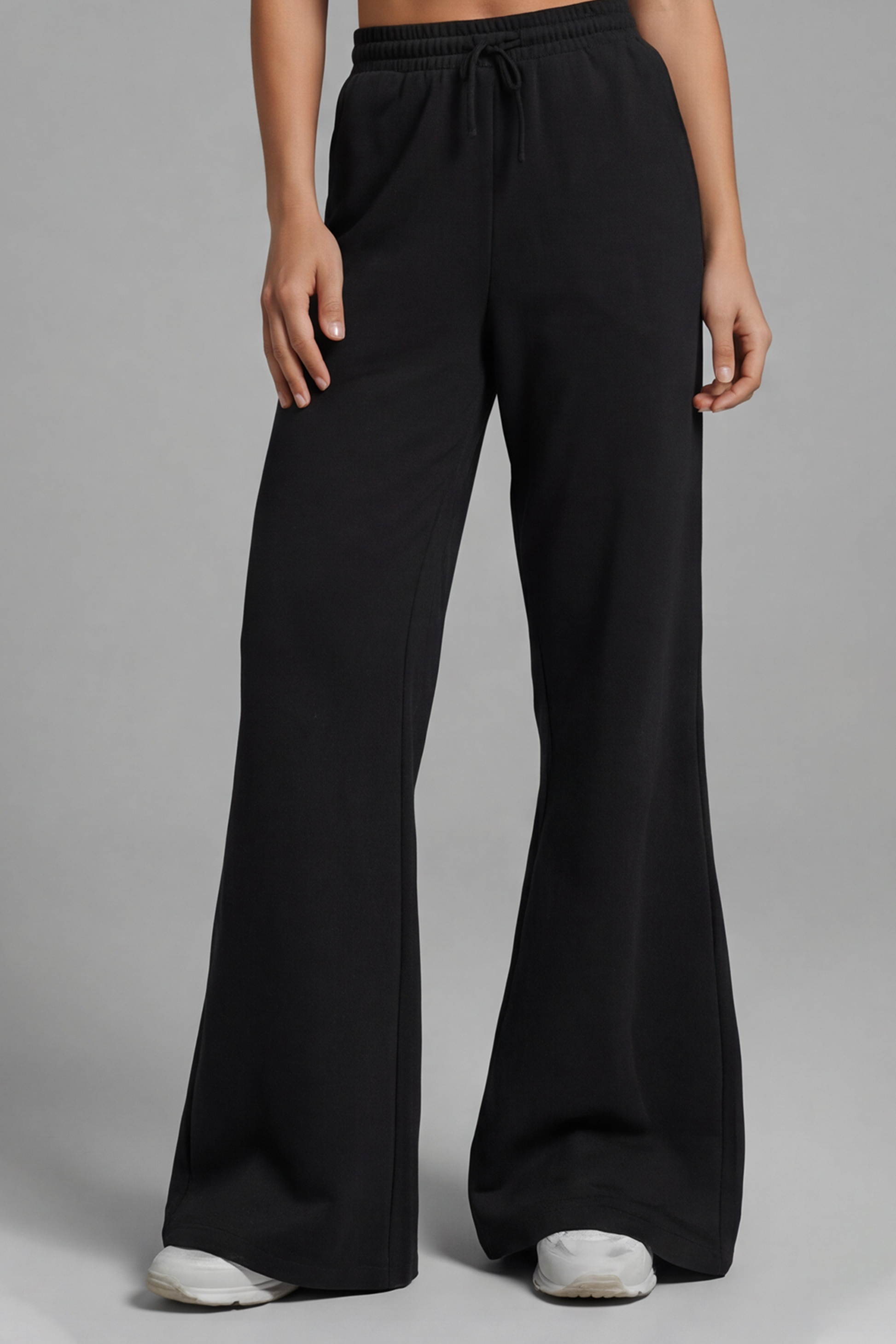 Everyday Flared Pants - Black