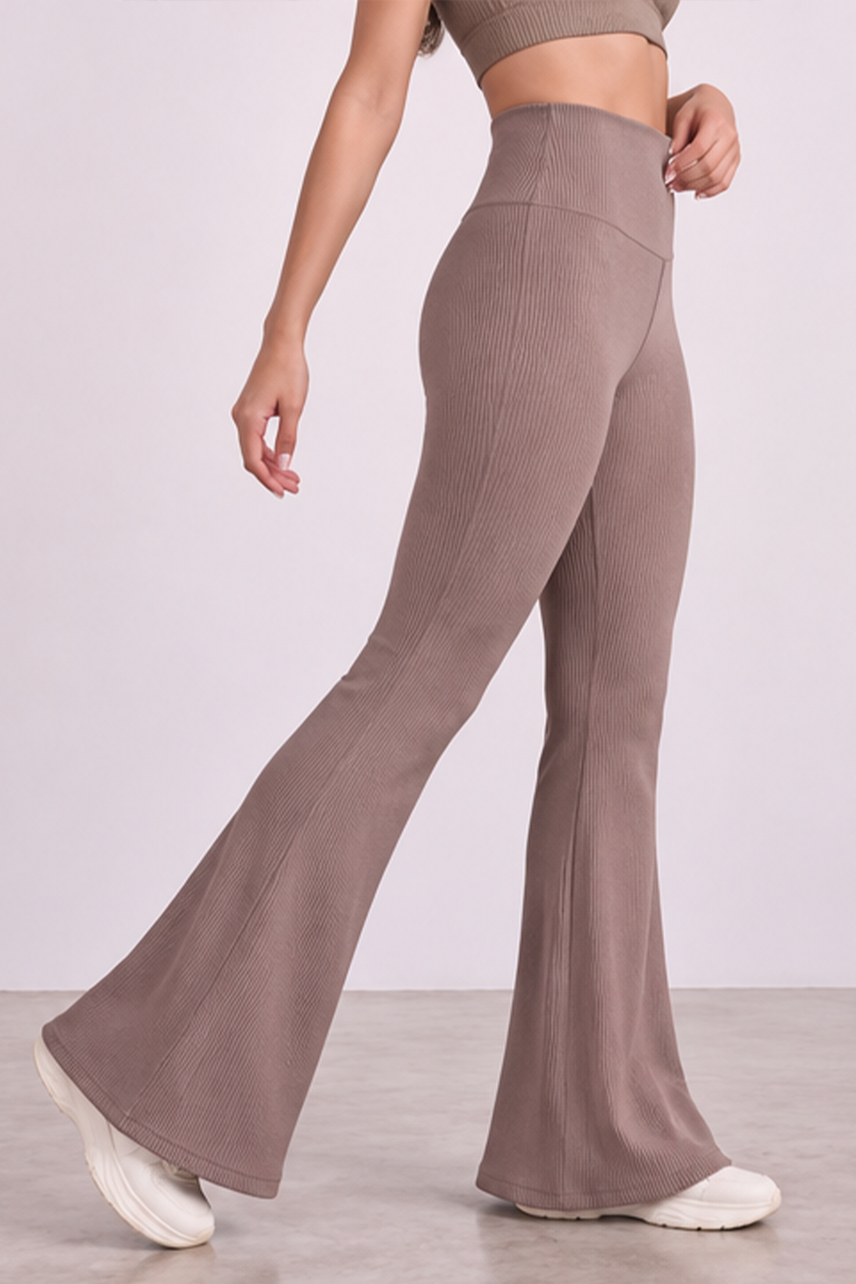 Image of Ribbed Flare Leggings - Mocha